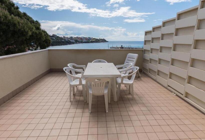 带2个卧室带海景的公寓, Residence Marina Salivoli