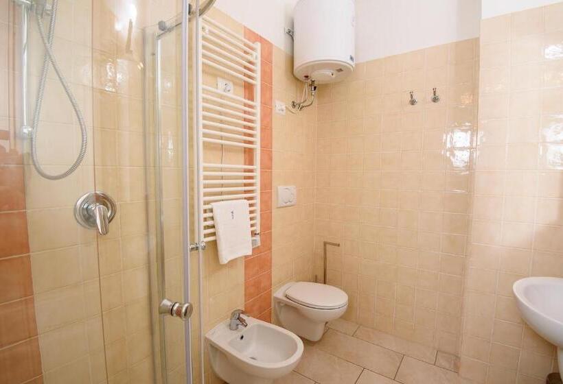 带2个卧室带海景的公寓, Residence Marina Salivoli