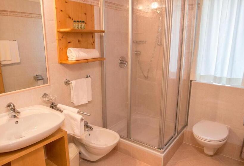 Семейный Номер, Residence Rosarela