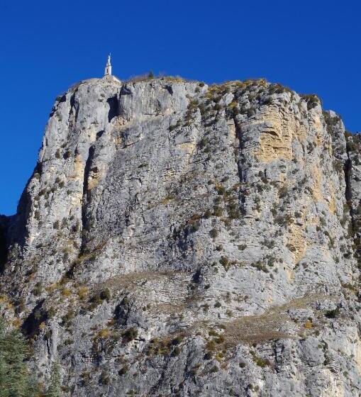 샬레, Camping Les Framboiseilles