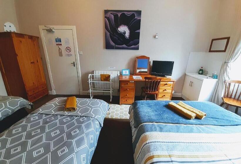 Семейный Номер Совместный Санузел, Aabalree Guest House
