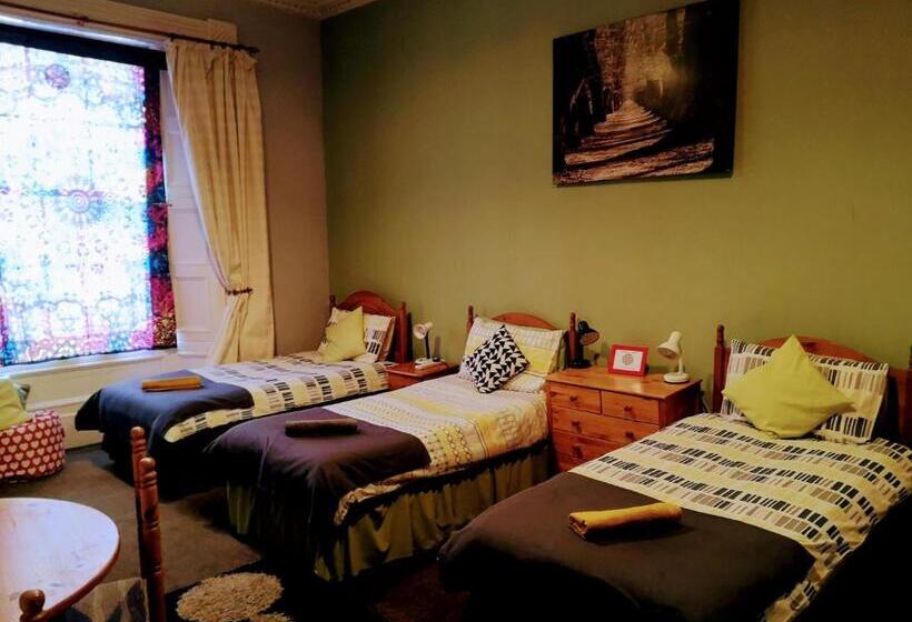 Кровать в Общей Комнате, Aabalree Guest House