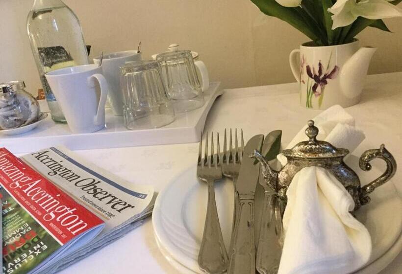 标准单人间共用浴室, Pilkingtons Guest House Accrington