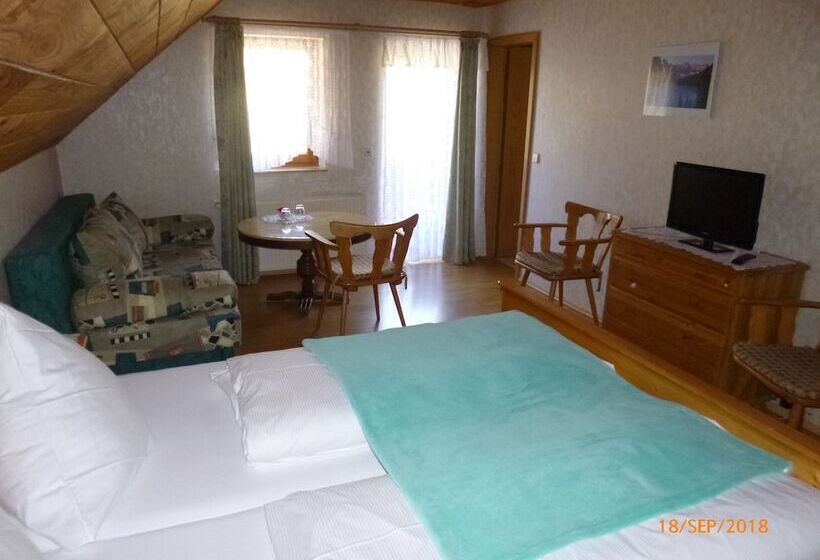 Номер Стандарт с Балконом, Landgasthaus Gemsennest