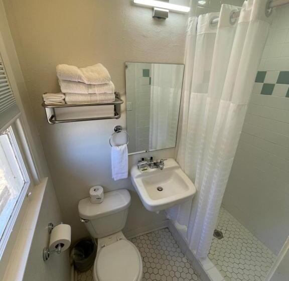 Номер Economy, Frederick Motel