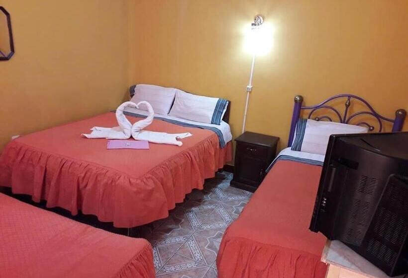 غرفة قياسية ثلاثية حمام مشترك, Hostal La Roca Uyuni