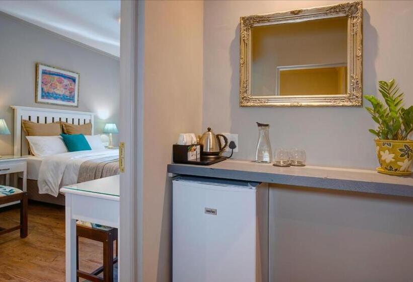 اتاق لوکس خانوادگی, Amour Guest House