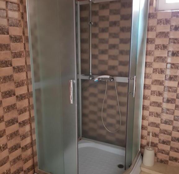 اتاق لوکس, Mini Hotel Leila