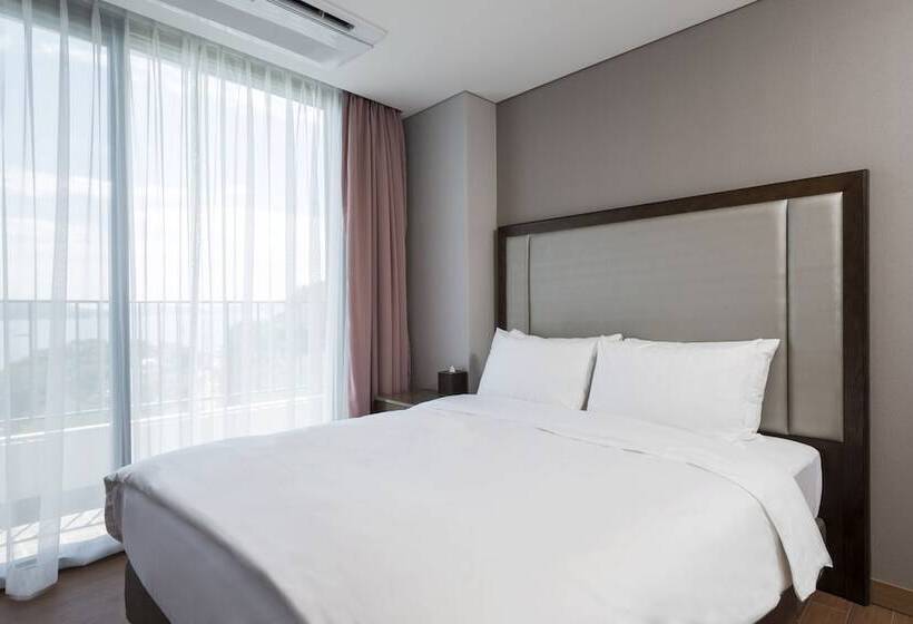 سوییت, Stanford Hotel&resort Tongyeong