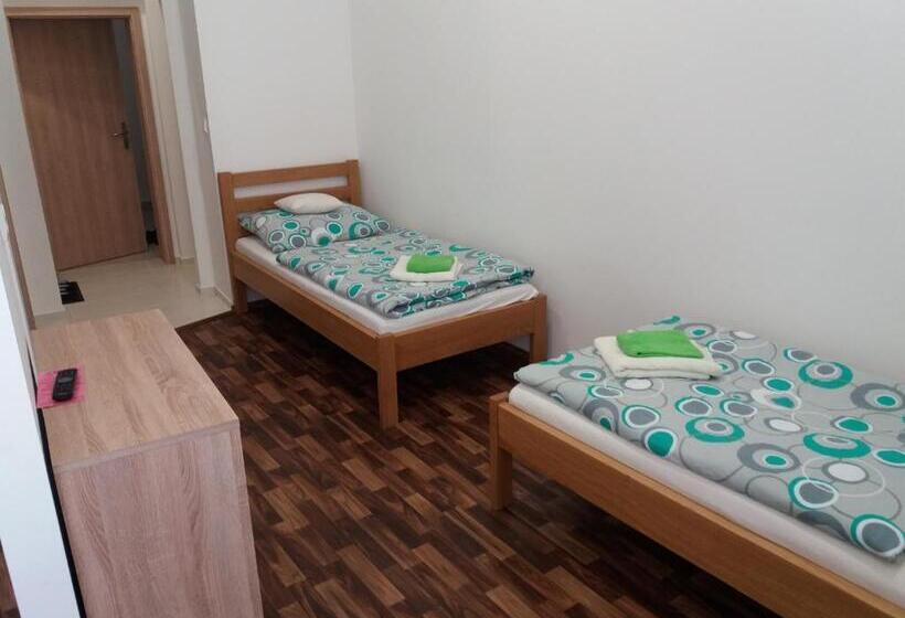 패밀리 스위트, Penzion A Wellness U Třeboňské Madony