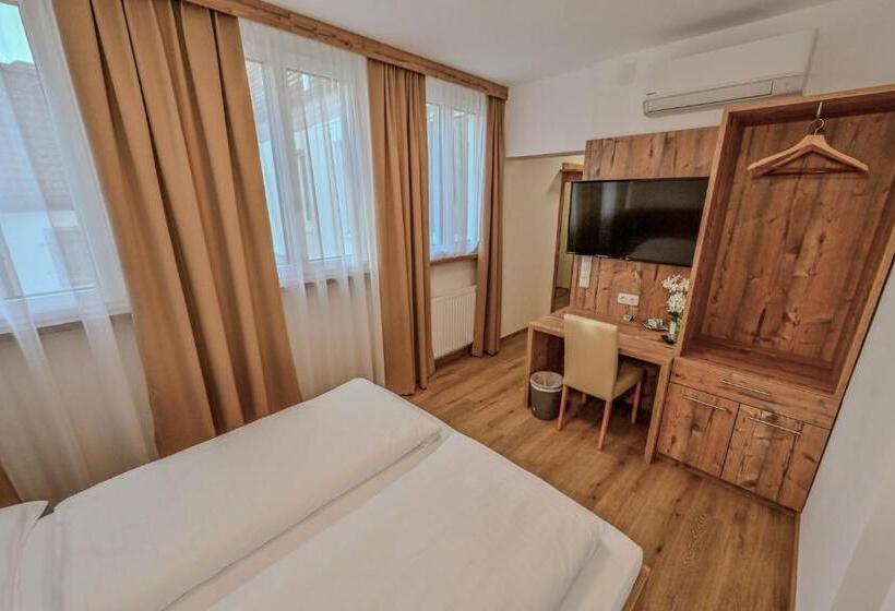 Номер Deluxe, City Rooms Wels   Contactless Check In