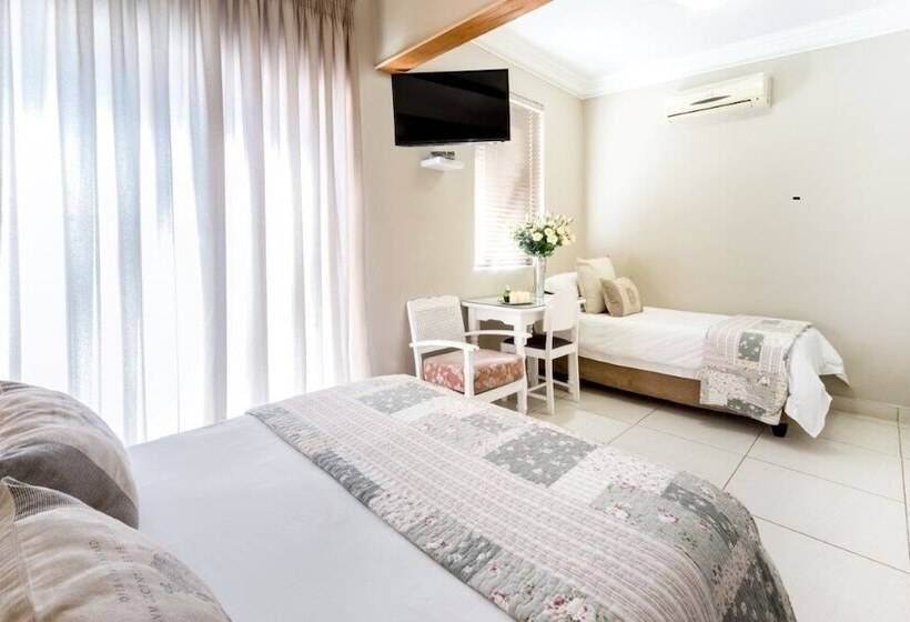 디럭스 트리플 룸, Adato Guesthouse