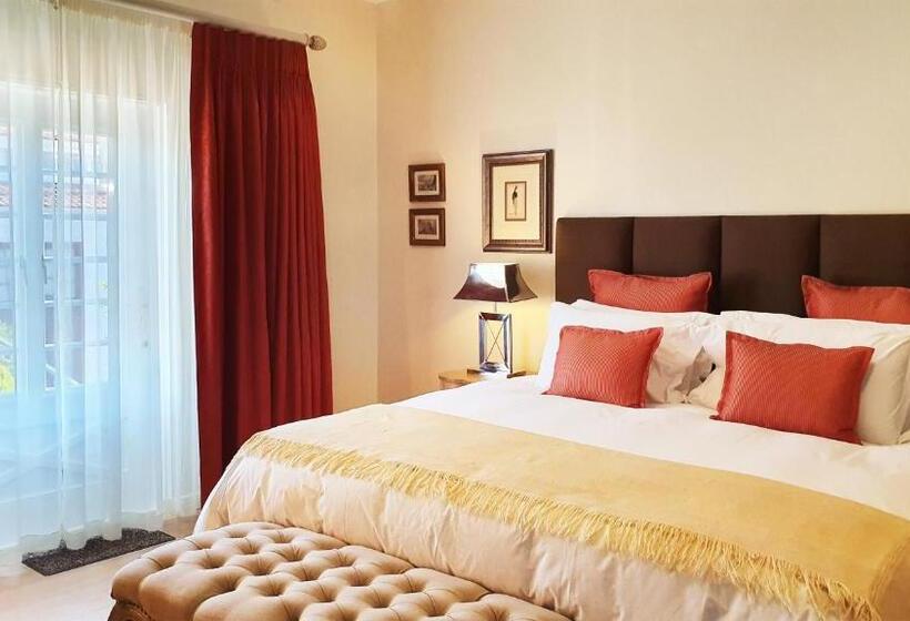 Люкс Повышенной Комфортности, Villa Adalbert Guesthouse