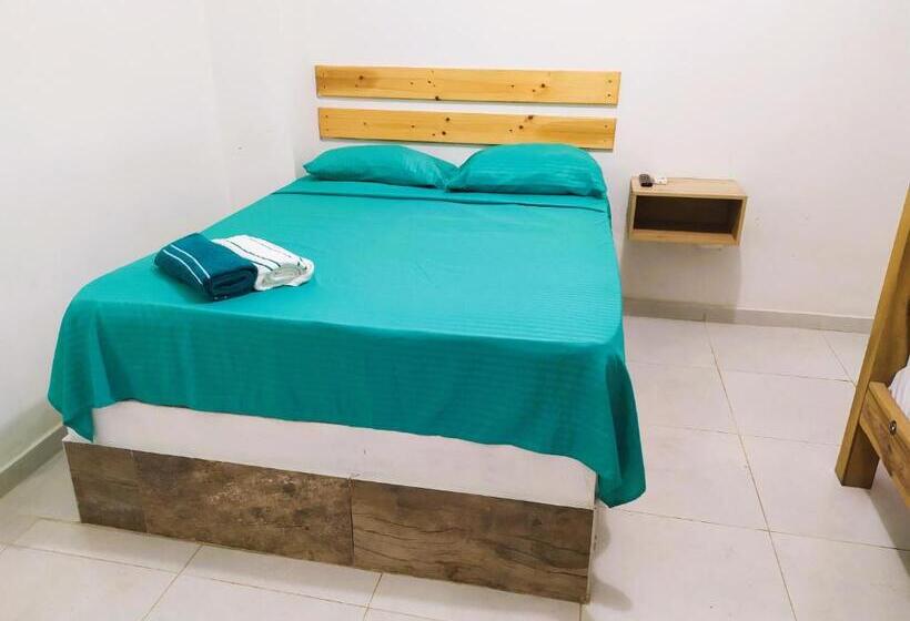 4인용 스탠다드 룸, Rokadura Hostel