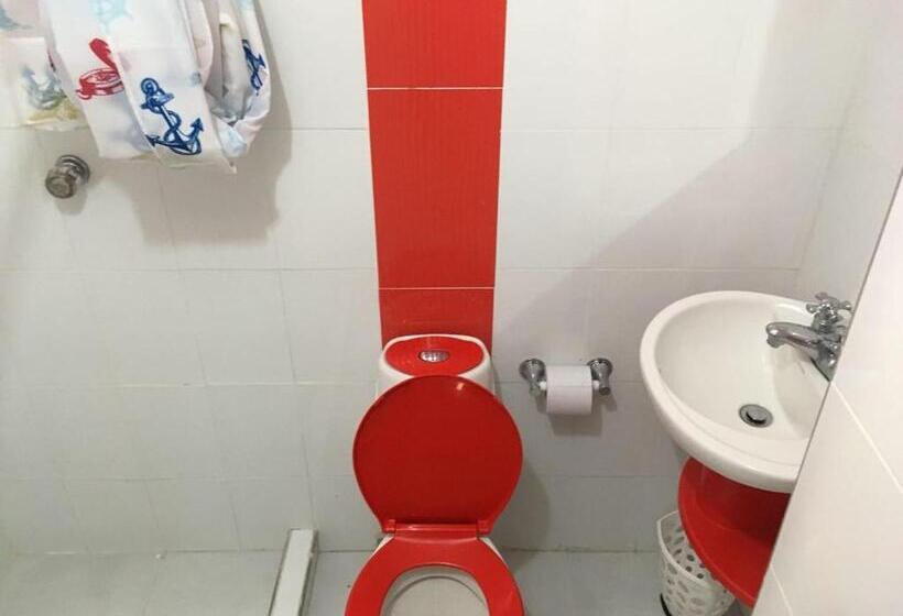 חדר סטנדרט לארבעה, Rokadura Hostel