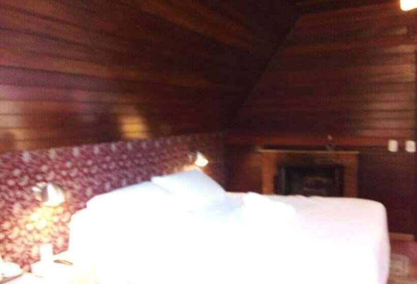 Quarto Deluxe, Pousada Alpes