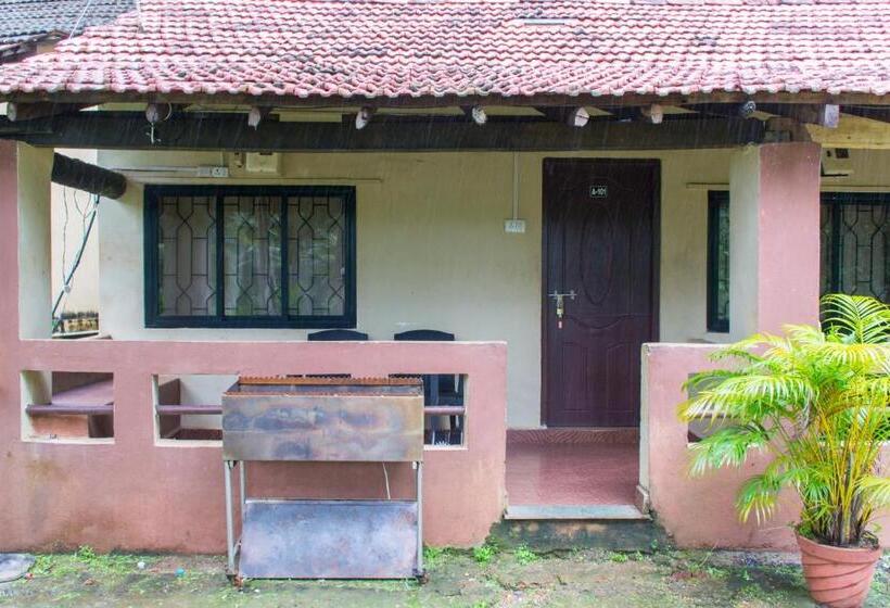 标准间, Raikar Guest House