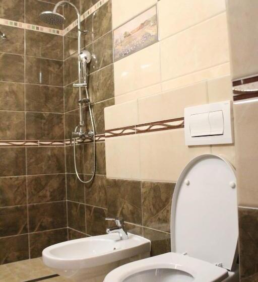 آپارتمان 2 خوابه, Pensiunea Junior
