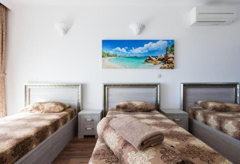 סטודיו סטנדרט עם מרפסת, Boutique Apart Hotel Versis