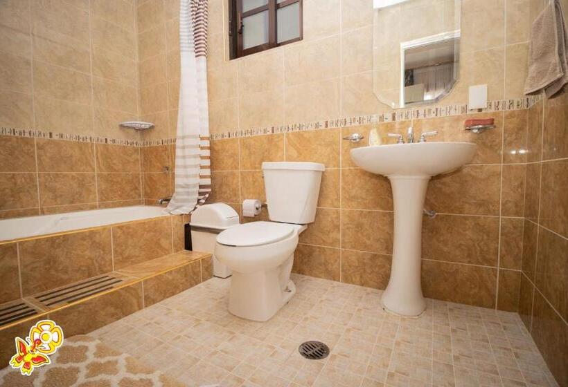 Quarto Deluxe, Jatziri
