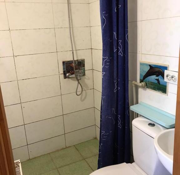 Standard Triple Room with Terrace, Shevchenka Guest House от 600гр 1 2 3к квартири 096 55 48 111 біля академії