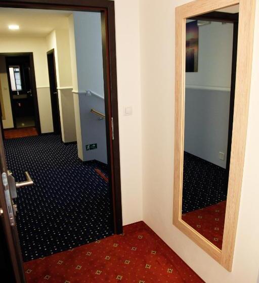 Familienzimmer, Pension Dvořák