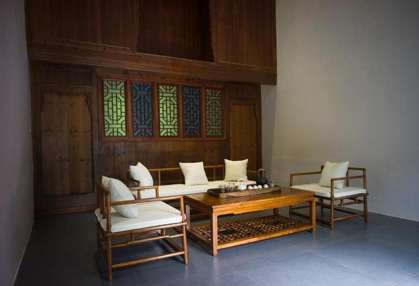 Люкс Дюплекс, Zen Box House