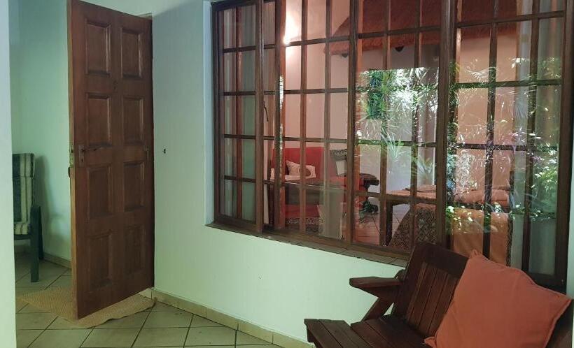 Chambre Supérieure Vue Jardin, African Ambience Guest House
