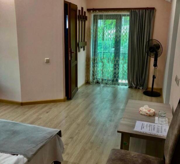 Номер Deluxe, Guest House Anahit Ijevan