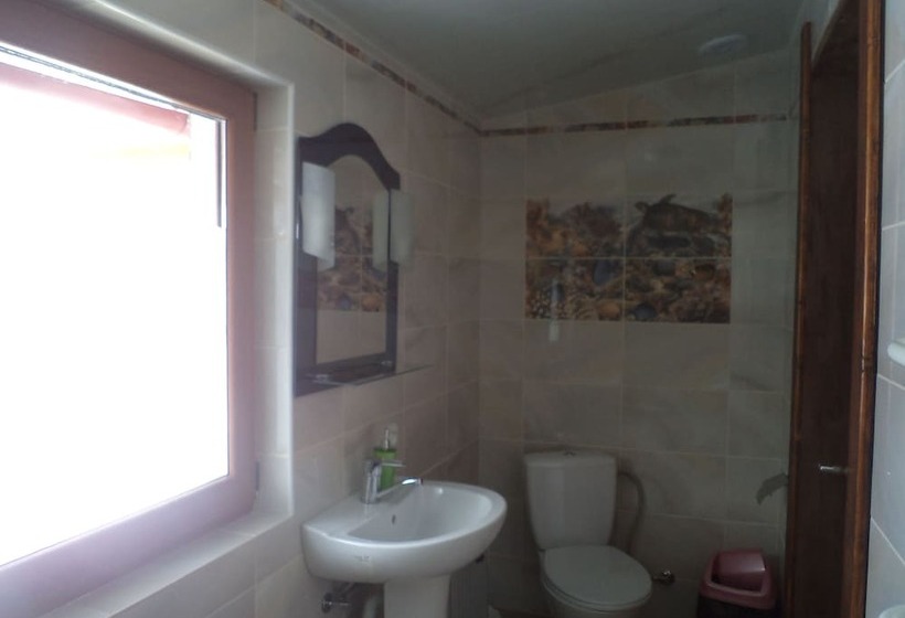 اتاق استاندارد سه نفره, Guest House Grunyk