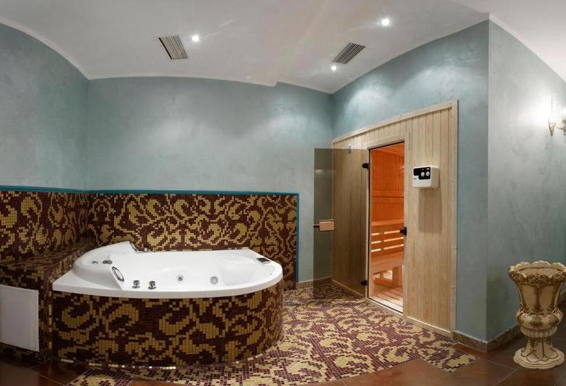 Апартаменты 1 Спальня с Балконом, Purple Star Apartments