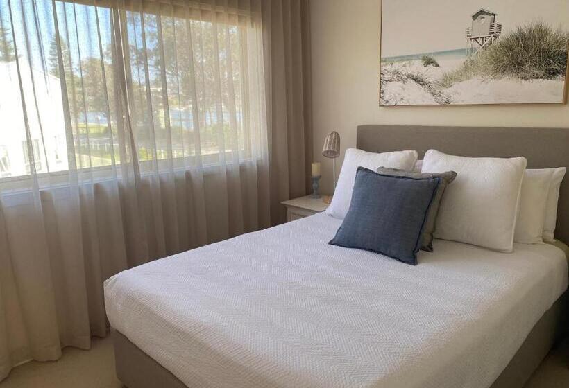 침실 2개 디럭스 아파트, Lakeside Holiday Apartments Merimbula