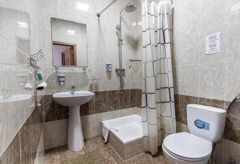 اتاق استاندارد یک نفره, Madanur