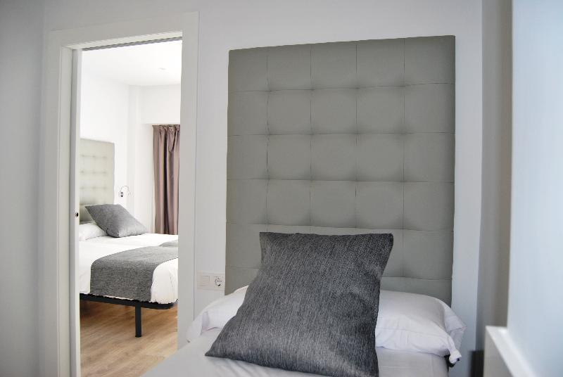 스탠다드 트리플 룸, Estudiotel Alicante