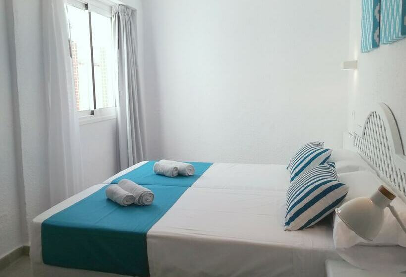 Standard Kolmen Hengen Huone, Blue Sea Mediodia