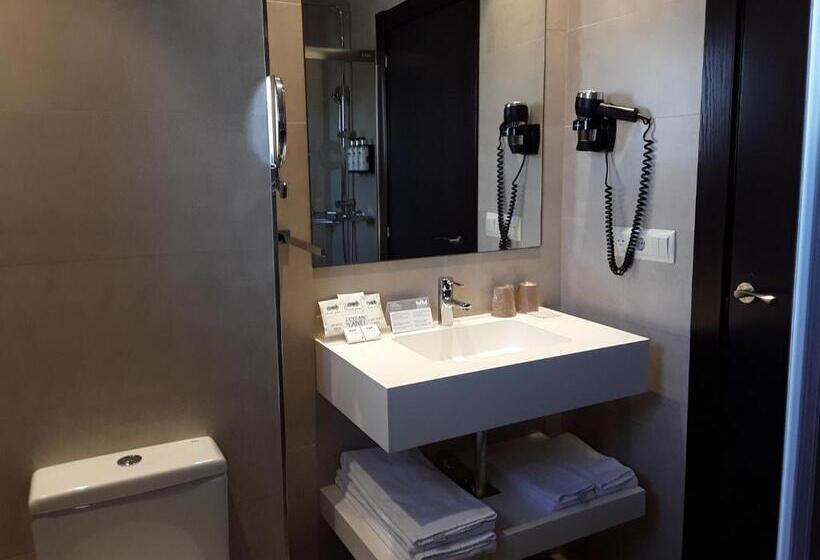 Quarto Estandar Cama King, Montemar