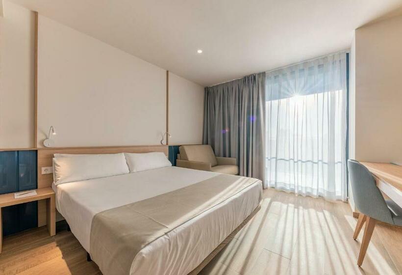Quarto Familiar, Port Alicante City & Beach