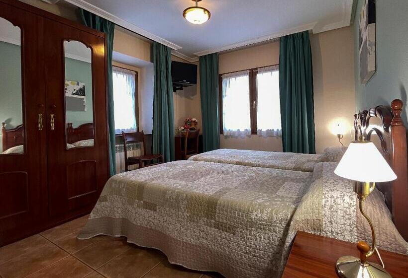 Quarto Triplo Estandar, Rural La Ruta De Cabrales