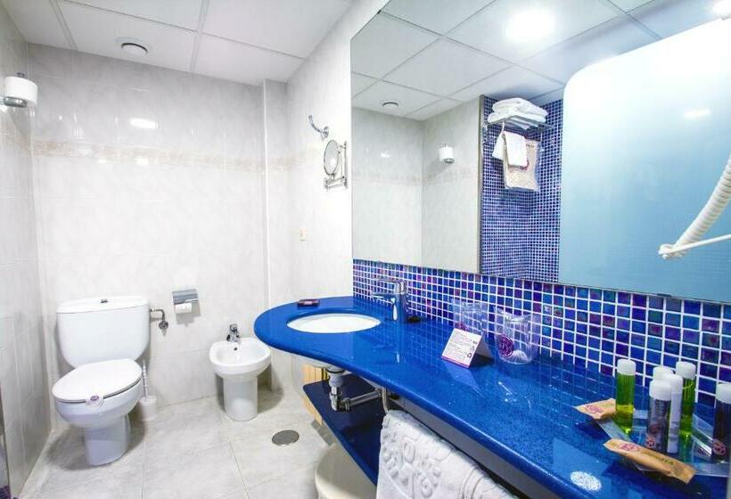 Quarto standard vista piscina, Servigroup Diplomatic
