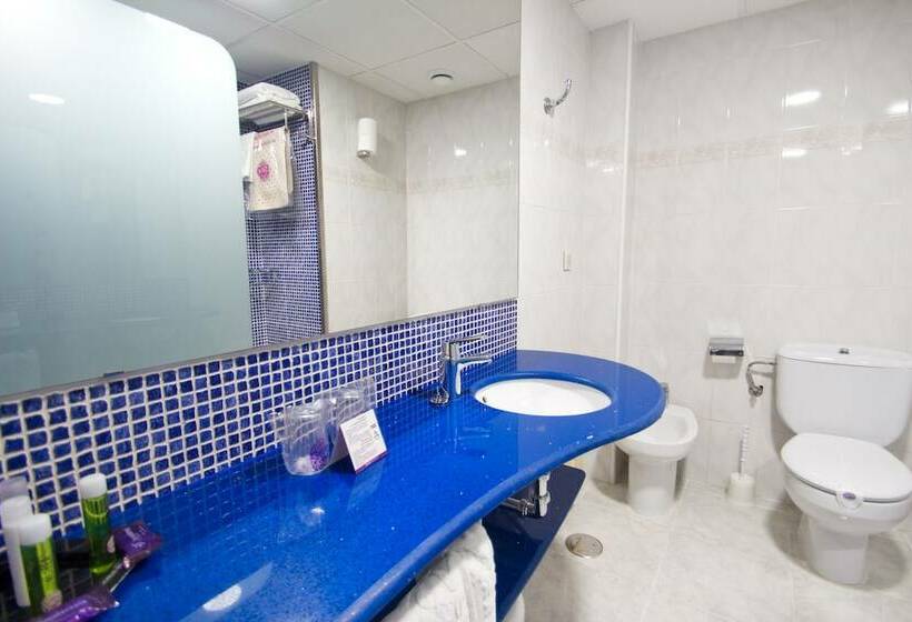 Quarto standard vista piscina, Servigroup Diplomatic