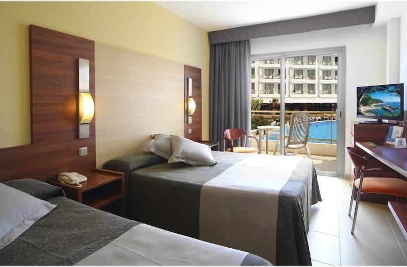 高品质的四人房间, Aqua Hotel Aquamarina & Spa
