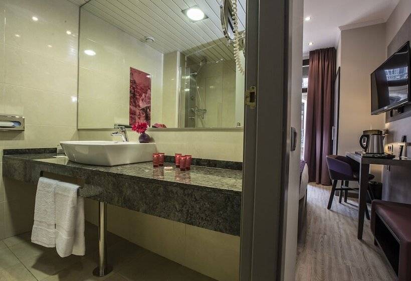 컴포트 룸, Leonardo Hotel Barcelona Las Ramblas