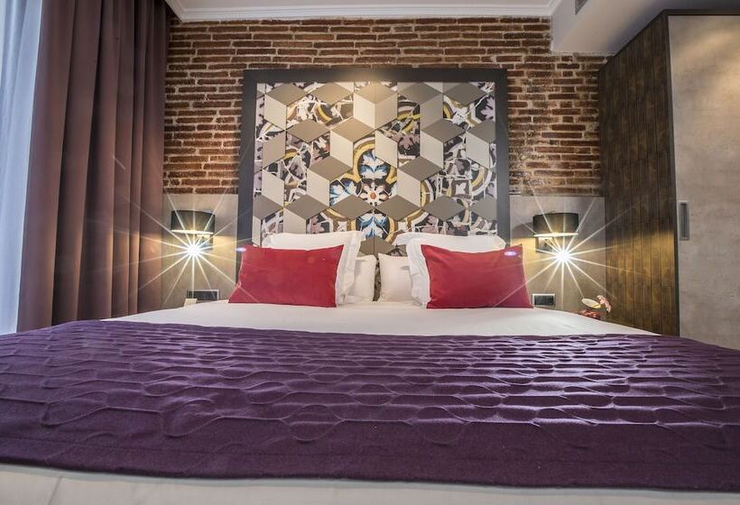 Номер Deluxe, Leonardo Hotel Barcelona Las Ramblas