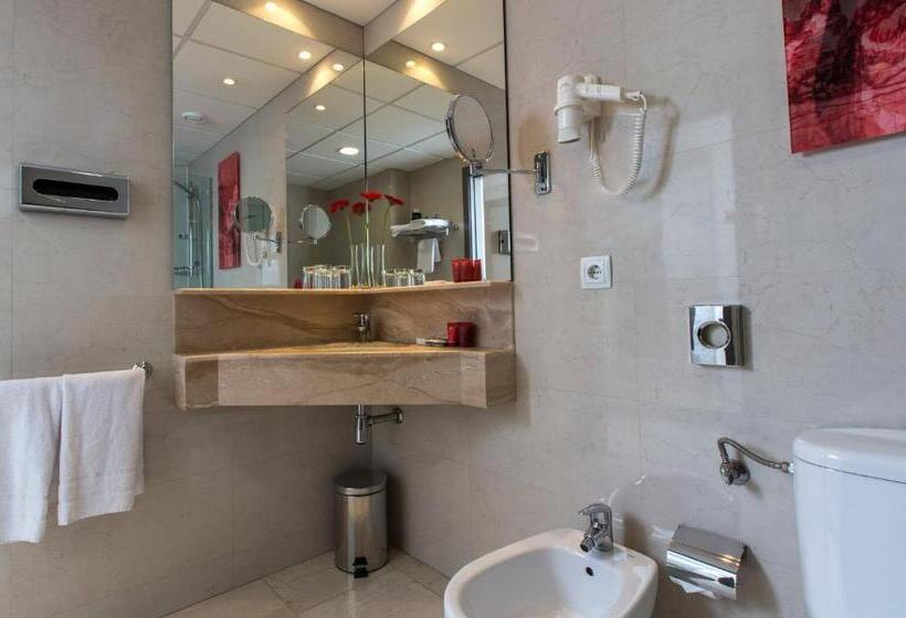Номер Superior, Leonardo Hotel Barcelona Las Ramblas