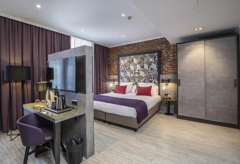 Номер Deluxe, Leonardo Hotel Barcelona Las Ramblas