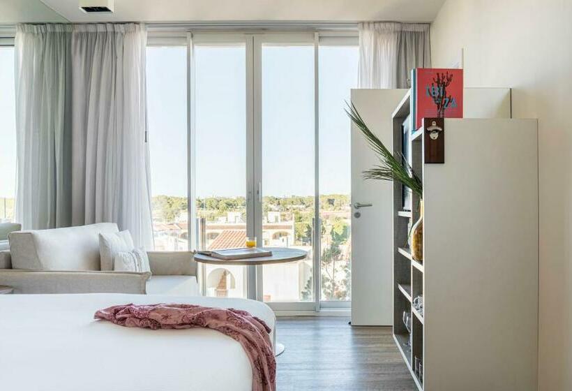 Quarto Estandar, Me Ibiza   The Leading Hotels Of The World