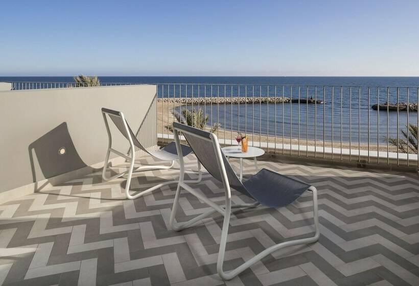 海景套房, Me Sitges Terramar