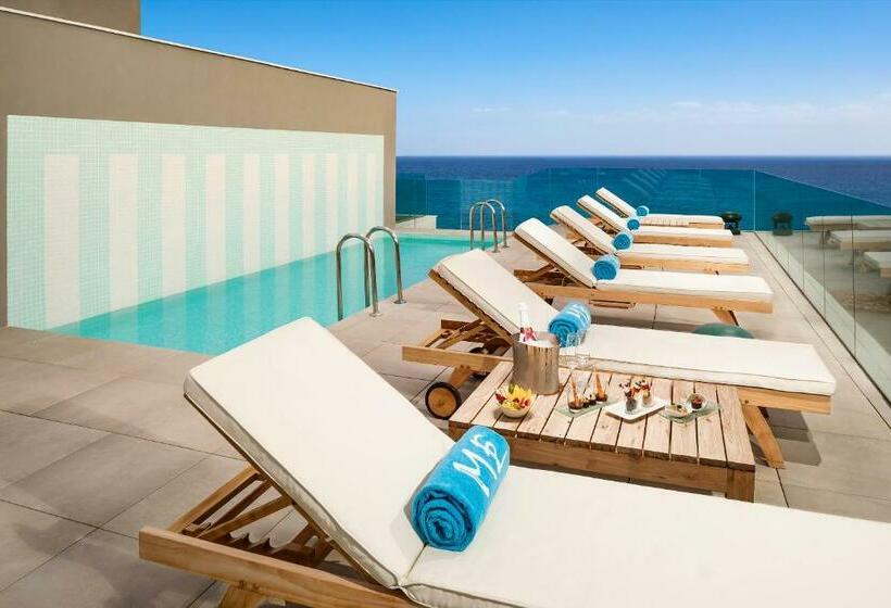 带海景的复工套房, Me Sitges Terramar