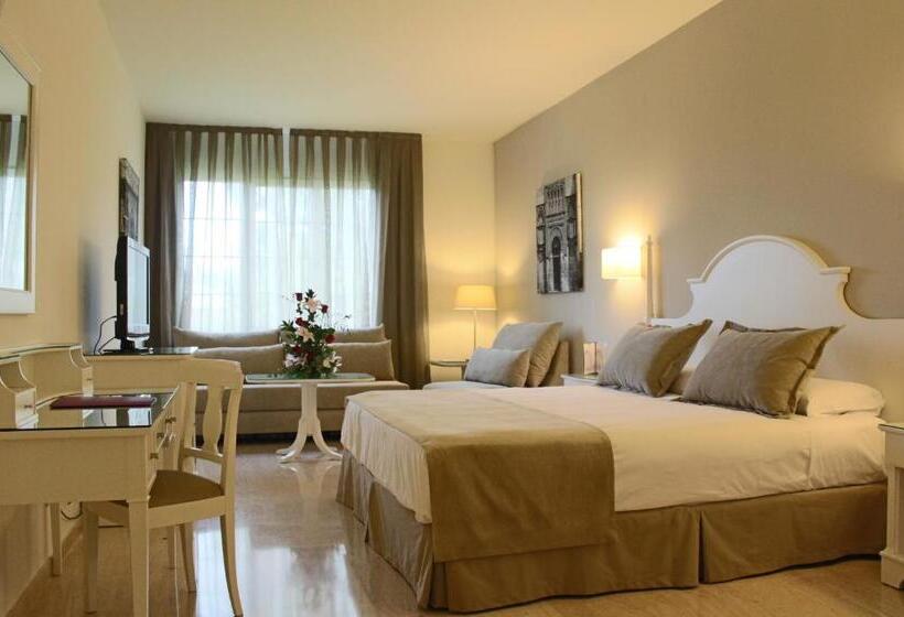سوییت جونیور اجرایی, Crisol Jardines De Córdoba