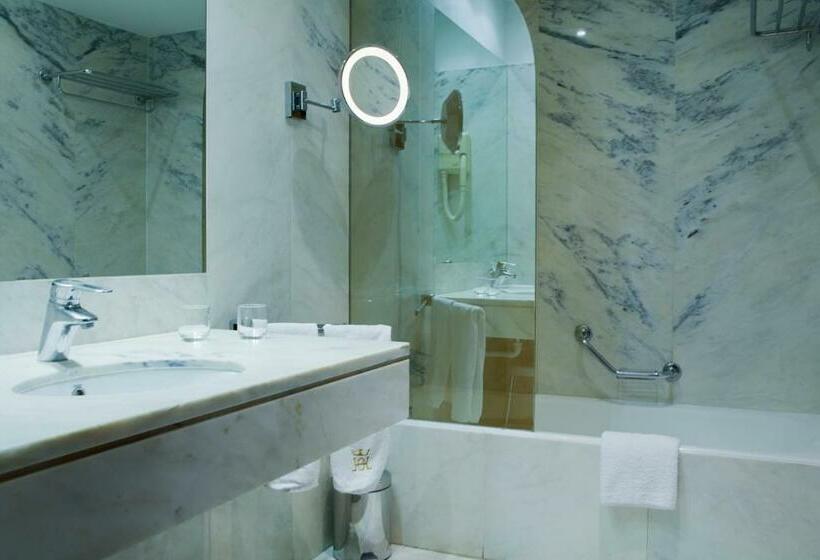 Quarto Triplo Standart, Mir Octavio